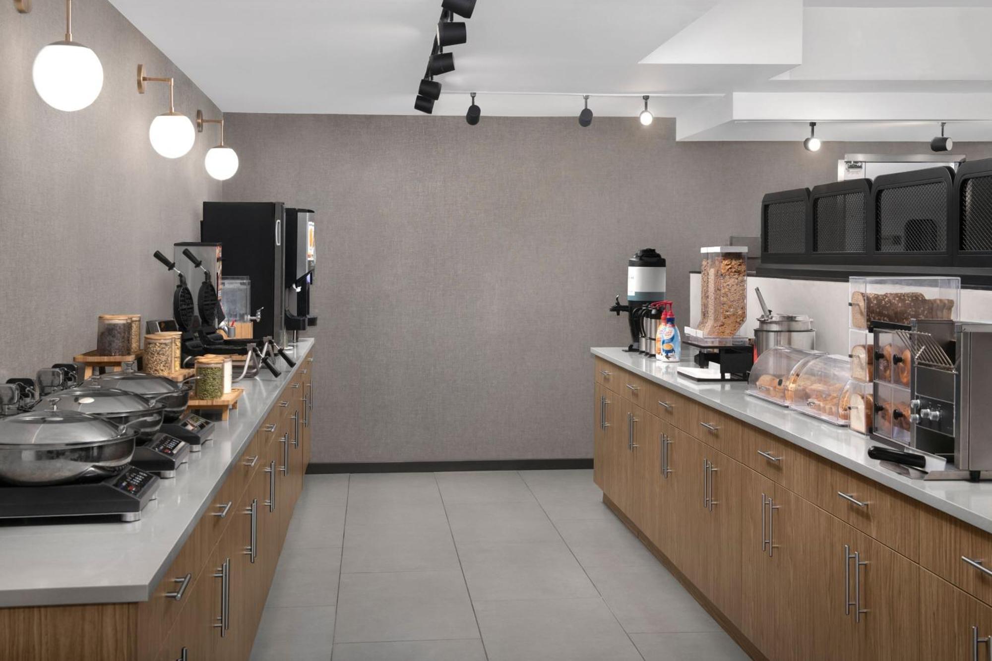 Springhill Suites By Marriott New York Manhattan Times Square Exterior photo